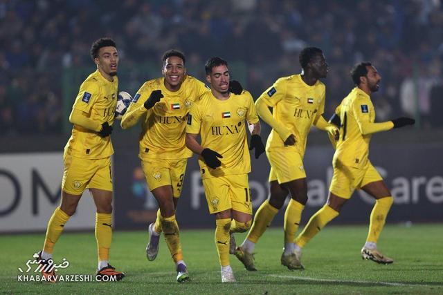 پست تحقیرآمیز علیه استقلال با عدد ۷ +عکس