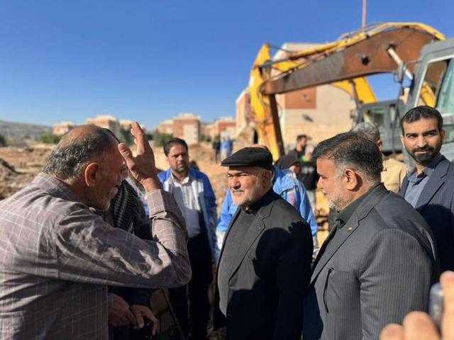 استاندار خوزستان وضعیت مناطق سیل‌زده مسجدسلیمان را بررسی کرد
