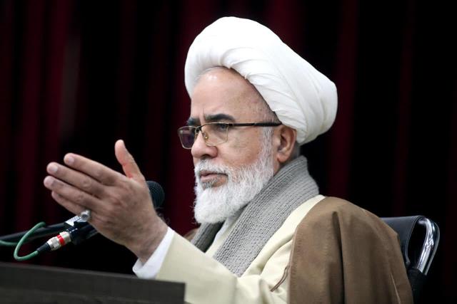 امام جمعه کرمانشاه: جنگ امروز دشمن، جنگ تمام‌عیار شناختی و رسانه‌ای است