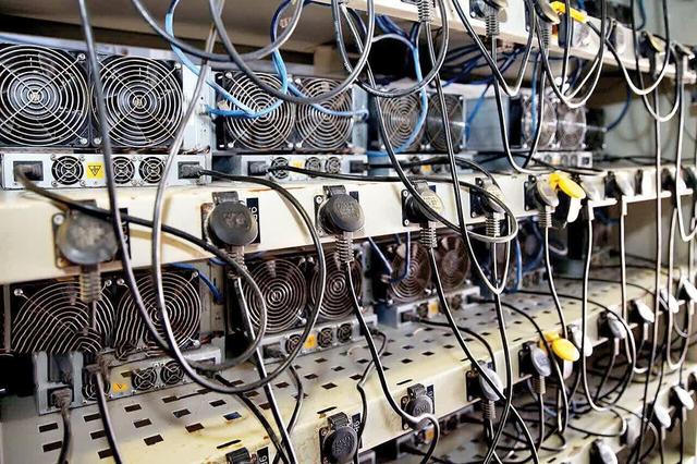 ۴۳ دستگاه ماینر فاقد مجوز در شیراز کشف شد