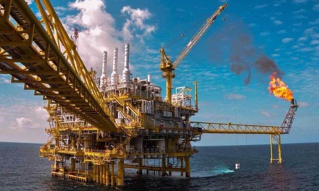 نفت و گاز طبیعی؛ از شکست قیمت در ۲۰۲۵ تا سیگنال آغاز ضعیف ۲۰۲۶