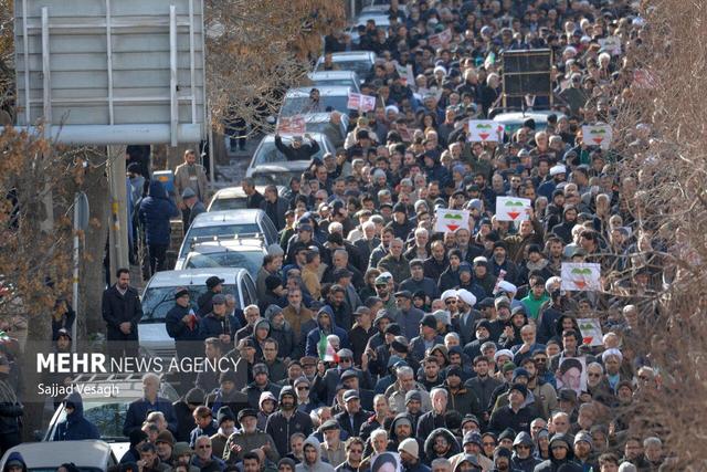 اجتماع عظیم مردم همدان در محکومیت اغتشاشات