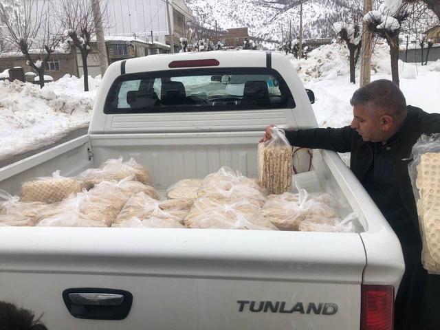 بخشدار ننور: توزیع آرد و نان در روستاهای کمبرخوردار انجام شد