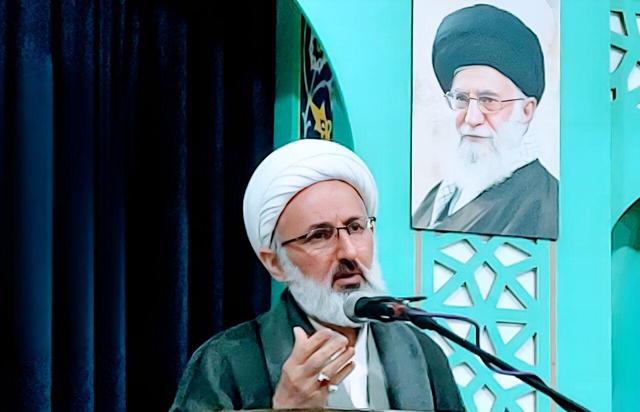 خطیب جمعه گلپایگان: بیان مطالبات در چارچوب قانون نشانه مردمی‌بودن نظام است