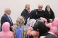 دیدار دکتر پزشکیان با جمعی از کودکان بی‌سرپرست و بدسرپرست در مجتمع «خانه دختران ایران»