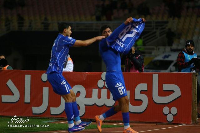 استقلال از پرسپولیس جلو افتاد/ ساپینتو باز هم ترک عادت نکرد