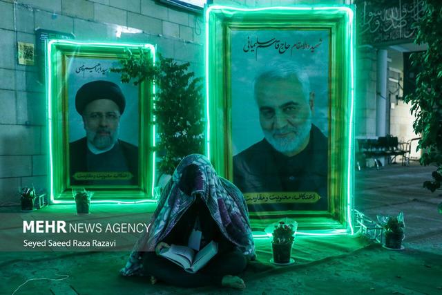 مراسم معنوی اعتکاف در دانشگاه تهران