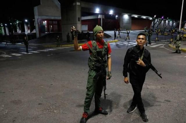 تظاهرات مردم کاراکاس در حمایت از مادورو