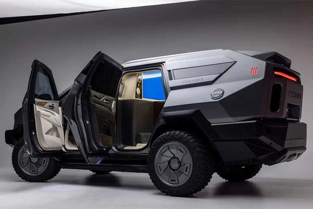 امکانات کادیلاک لیموزین در دل نفربر نظامی!