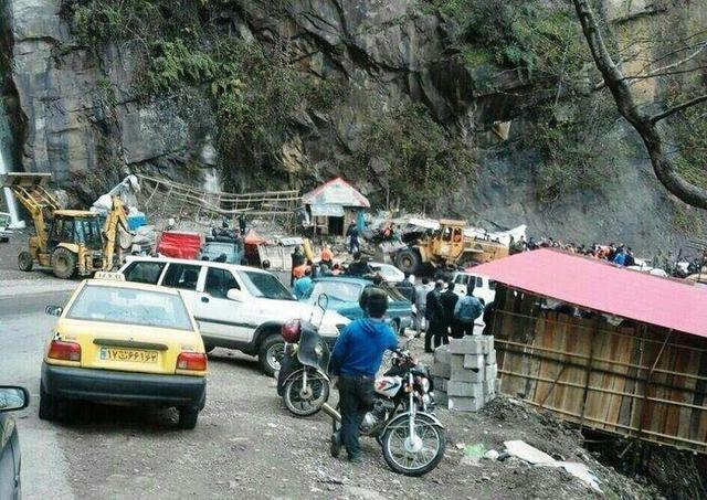 دکه‌های غیرمجاز جاده‌های جنگلی زخمی بر چهره طبیعت مازندران