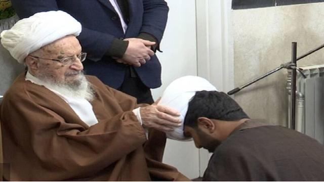 عمامه گذاری طلاب جوان قم در روز میلاد امام علی(ع)