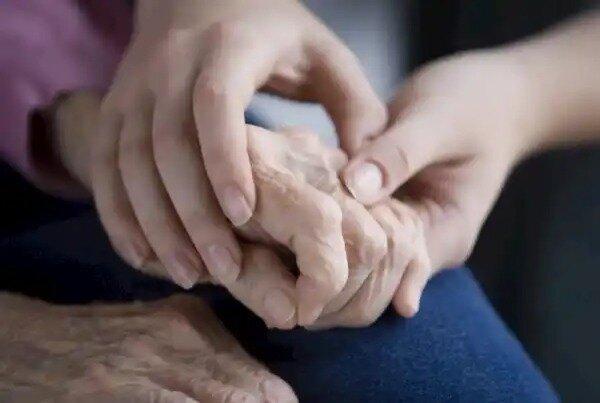 چالش‌های نگهداری سالمند در خانواده