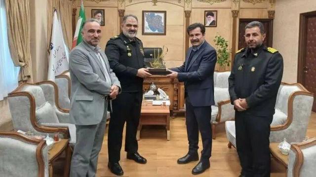 رایزنی معاون پزشکیان با فرمانده نیروی دریایی ارتش/ ماجرای دیدار چه بود؟