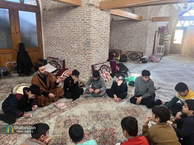 هم‌نفسی مبلغین با دل‌های نوجوانان معتکف