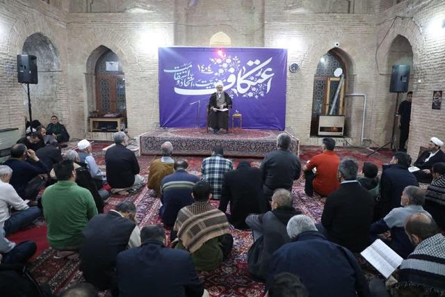 «اعتکاف» فرصتی برای پالایش گناهان و آراستن به اخلاق الهی