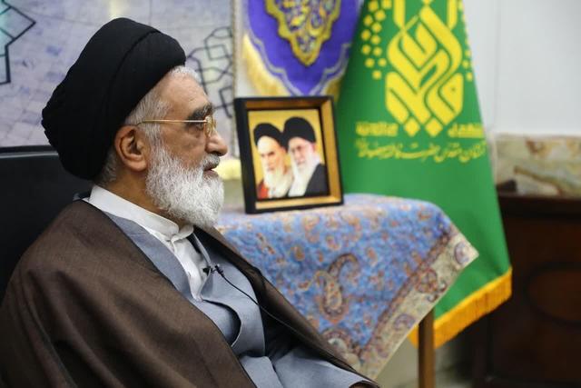 احساس حضور در محضر خدا، کلید بهره‌مندی از آثار و برکات نماز است