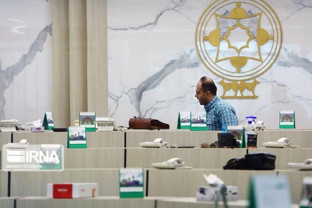 بورس با رشد ۱۰۵ هزار واحدی به استقبال یکسان سازی نرخ ارز رفت