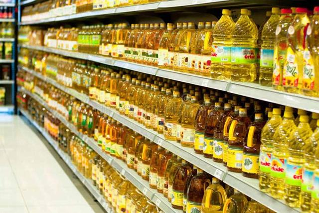 مدیرعامل شرکت بازرگانی: کمبودی نداریم؛ عرضه روغن فراوان است