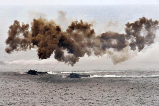 سقوط یک فروند اف-16 تایوانی در دریا