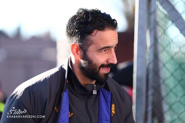 سرمربی‌ای که اخراج شد و با کیف پرپول رفت