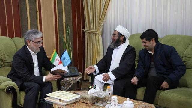 ملاقات وزیر علوم با پدر امیرمحمد خالقی پس از بخشش قاتل