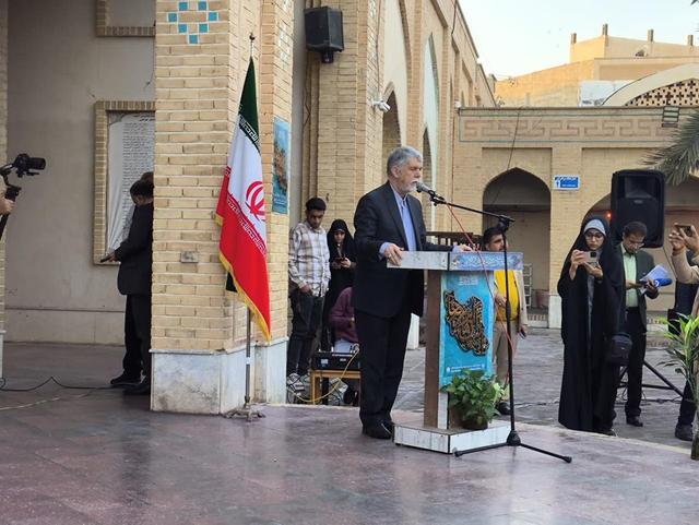 شوش می‌تواند به کانون بین‌المللی شعر تبدیل شود