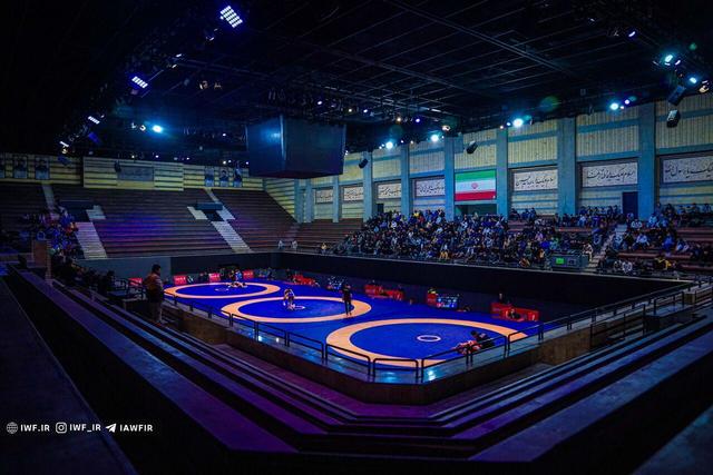 کشتی آزاد قهرمانی جوانان؛ فینالیست‌های پنج وزن نخست مشخص شدند