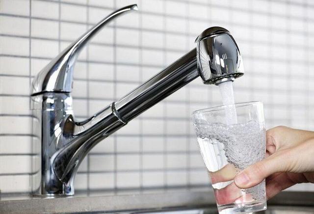 منبع ذخیره راهبردی آب آشامیدنی گرمسار تا پایان سال تکمیل می‌شود + فیلم