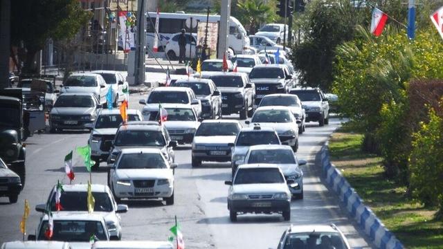 رژه موتوری و خودرویی در گچساران؛ نمادی از وفاداری مردم به آرمان‌های انقلاب+فیلم