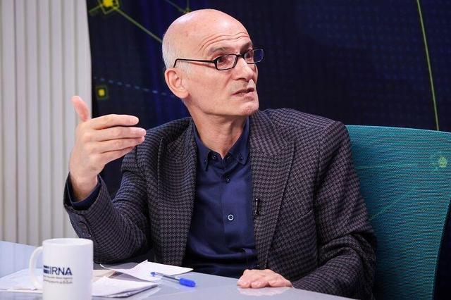 فراستخواه: با تداوم روشهای گذشته، به سمت بدتر شدن اوضاع میرویم