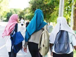 نظمه خان: غرب با اسلام‌هراسی به دنبال ساکت کردن صدای زنان مسلمان است