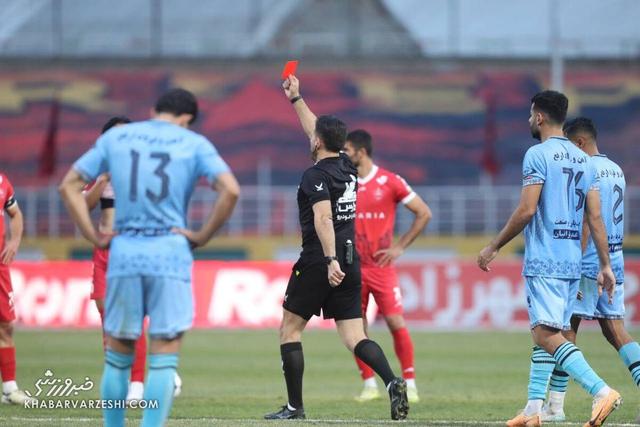 کارشناسی داوری پرسپولیس - چادرملو/ کارت قرمز و مردود شدن پنالتی درست بود؟