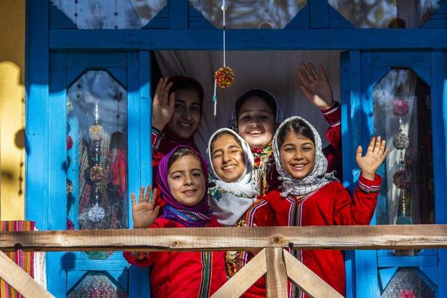 ویژگی‌های کلیدی دختران شاد؛ چگونه به موفقیت برسیم؟