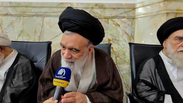 عضو شورای نگهبان:سپاه خار چشم دشمنان است/ عزت سپاه مورد دعای خیر حضرت ولی عصر (عج) است