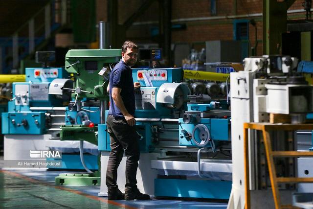 افزایش حقوق کارگران هم‌راستا با برنامه جامع مسکن، کالابرگ و کنترل تورم باشد