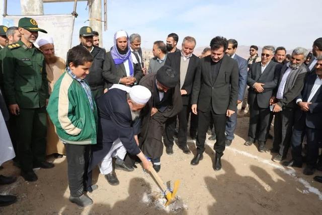 عملیات آبرسانی پایدار به ۹ هزار نفر در شهرستان درمیان آغاز شد