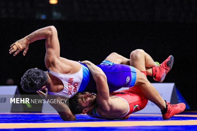 نفرات برتر چهار وزن نخست رقابت‌های کشتی فرنگی مشخص شد