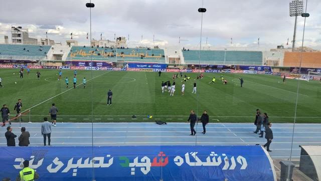 فیلم| لیگ برتر فوتبال/ آغاز مسابقه چادرملو مقابل پیکان در یزد