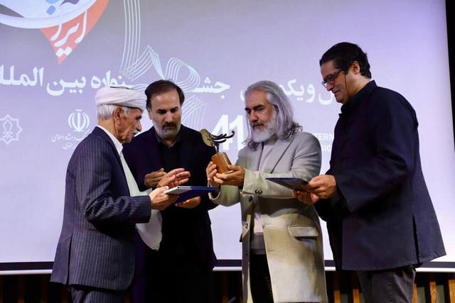 پیشکسوت موسیقی خراسان در جشنواره فجر تجلیل شد / استقبال از اجراهای پاپ