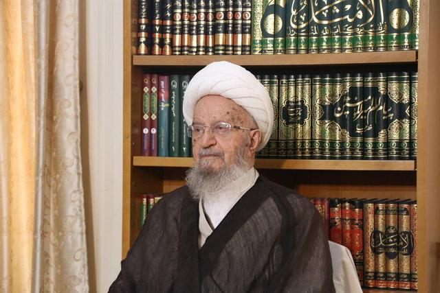 مردم به عنوان عبادت در راهپیمایی۲۲ بهمن شرکت کنند