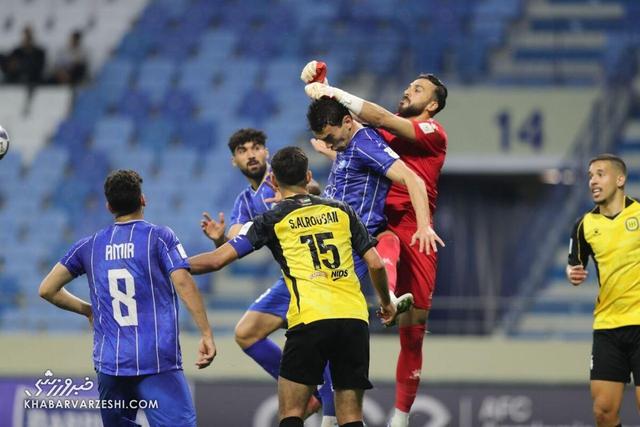 استقلال ۰ - الحسین ۱/ شلیک ناگهانی دیوار آبی‌ را شکست؛ VAR و ابولیلا علیه ساپینتو سد شدند