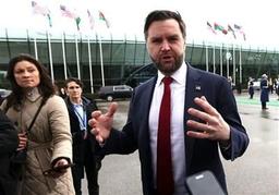 معاون ترامپ: به مذاکره با ایران ادامه خواهیم داد