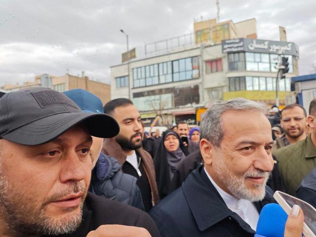 عراقچی: با تکیه بر مردم در عرصه دیپلماسی حاضر می‌شویم