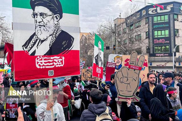 جسارت، اهانت یا تعرض به حریم حضرت آیت الله خامنه‌ای را برنمی‌تابیم