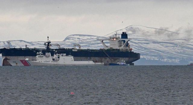 آمریکا توقیف نفتکش‌های حامل نفت ایران را بررسی می‌کند