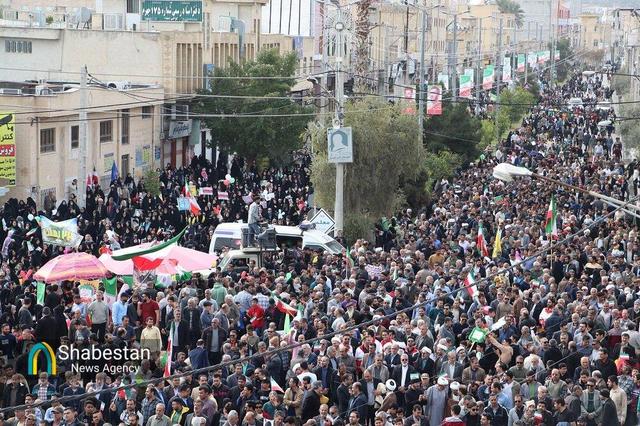 سیل خروشان مردم جهرم در راهپیمایی ۲۲ بهمن