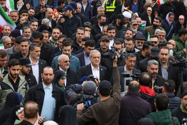 حضور شخصیت‌های لشکری و کشوری در راهپیمایی ۲۲ بهمن در تهران