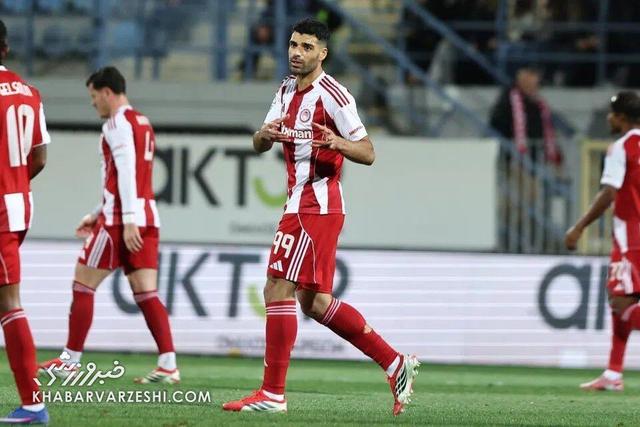 کمر طارمی زیر فشار یونانی‌ها خم شد