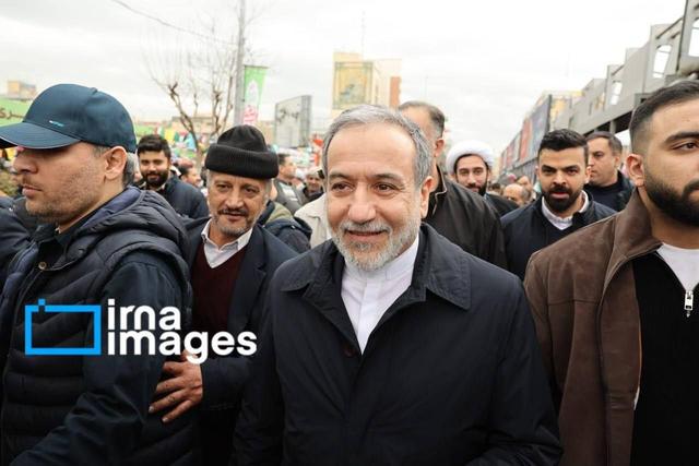 عراقچی: دلگرم به حضور مردم و نیروهای مسلح هستیم 