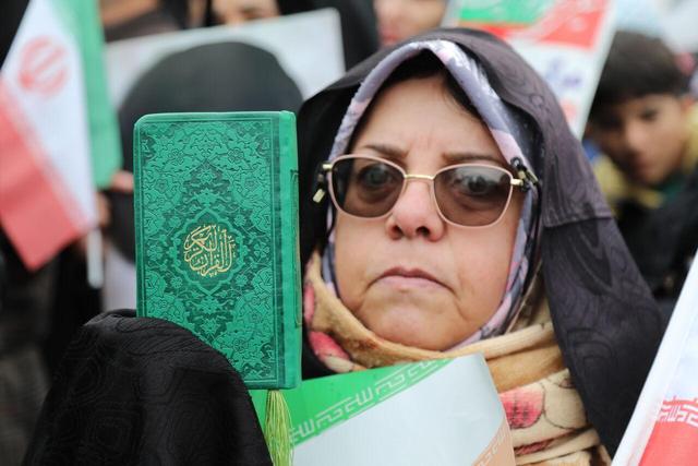 مردم چهارمحال و بختیاری در ۲۲ بهمن وحدت خود را به نمایش گذاشتند